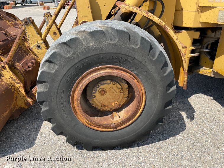 image for item MR9324 1972 Caterpillar 950  wheel loader