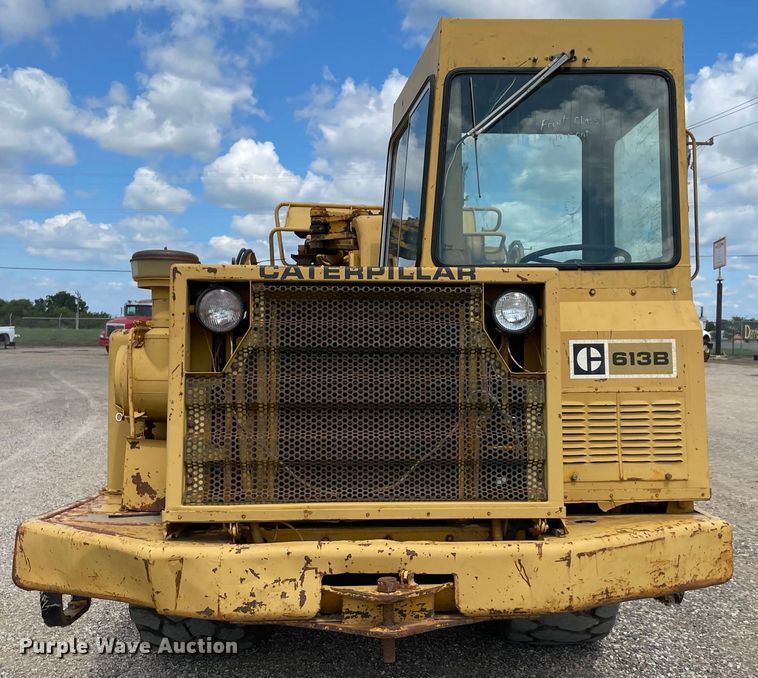 image for item MR9325 1977 Caterpillar 613B  elevating scraper