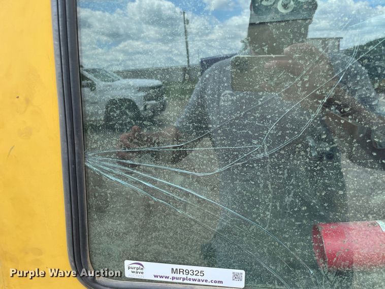 image for item MR9325 1977 Caterpillar 613B  elevating scraper