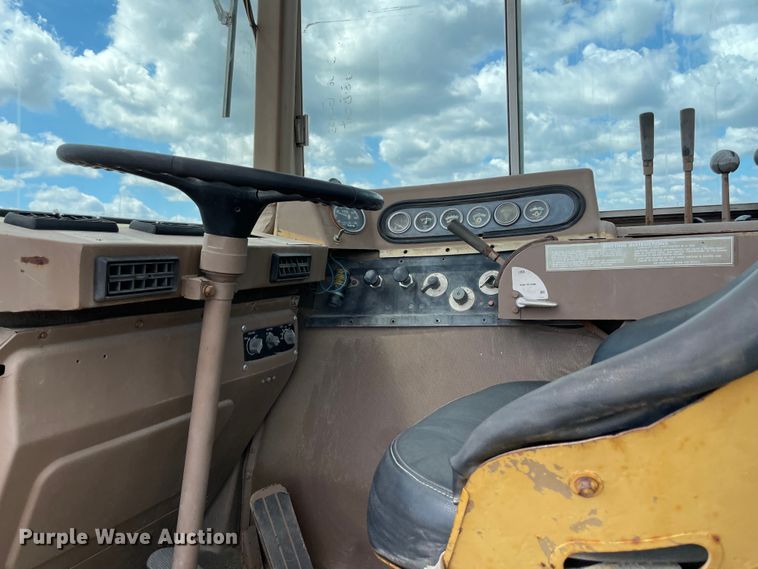 image for item MR9325 1977 Caterpillar 613B  elevating scraper