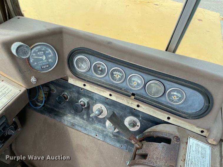 image for item MR9325 1977 Caterpillar 613B  elevating scraper