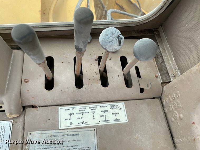 image for item MR9325 1977 Caterpillar 613B  elevating scraper