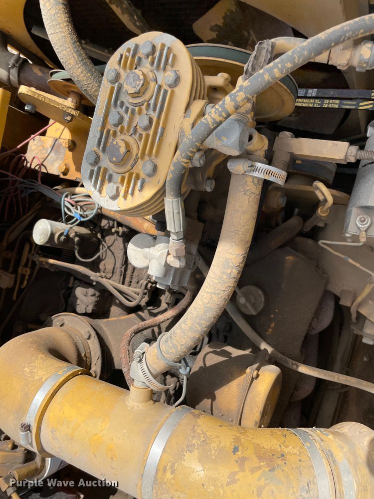 image for item MR9325 1977 Caterpillar 613B  elevating scraper