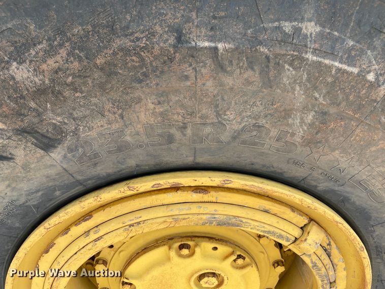 image for item MR9325 1977 Caterpillar 613B  elevating scraper