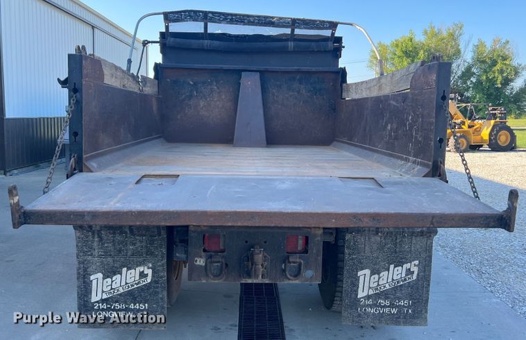 image for item MR9824 2000 Ford F750 Super Duty XL  dump truck