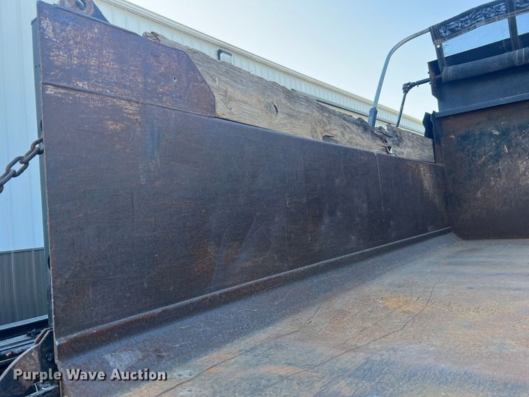 image for item MR9824 2000 Ford F750 Super Duty XL  dump truck