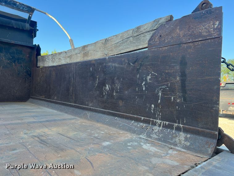 image for item MR9824 2000 Ford F750 Super Duty XL  dump truck