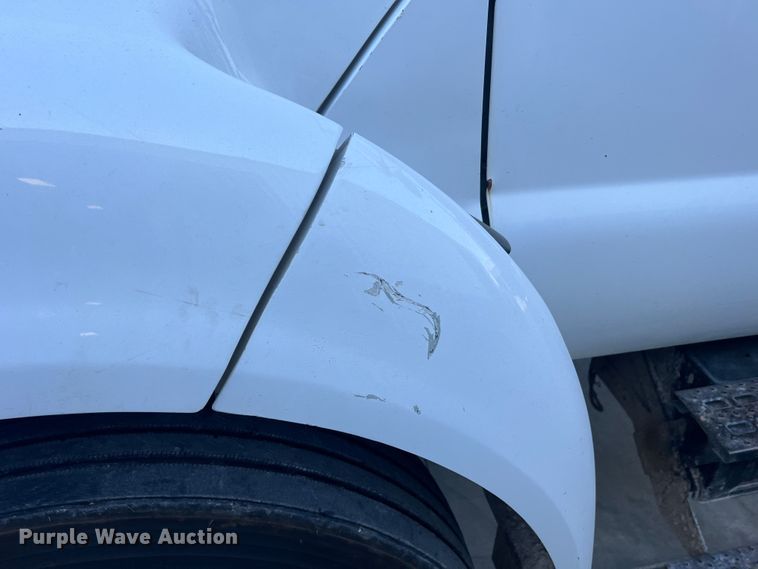 image for item MR9824 2000 Ford F750 Super Duty XL  dump truck