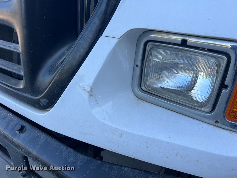 image for item MR9824 2000 Ford F750 Super Duty XL  dump truck