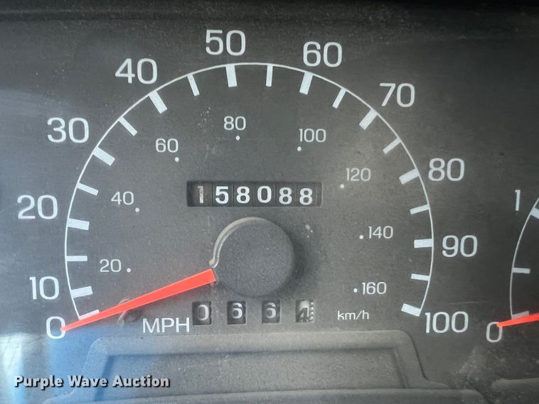 image for item MR9824 2000 Ford F750 Super Duty XL  dump truck