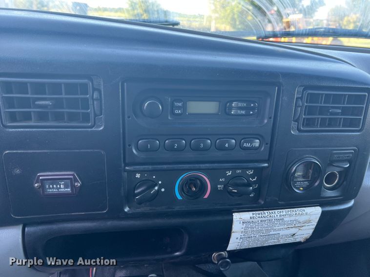 image for item MR9824 2000 Ford F750 Super Duty XL  dump truck