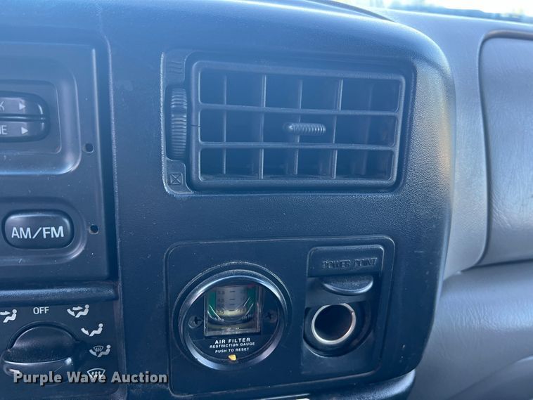 image for item MR9824 2000 Ford F750 Super Duty XL  dump truck