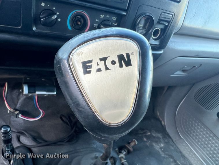 image for item MR9824 2000 Ford F750 Super Duty XL  dump truck