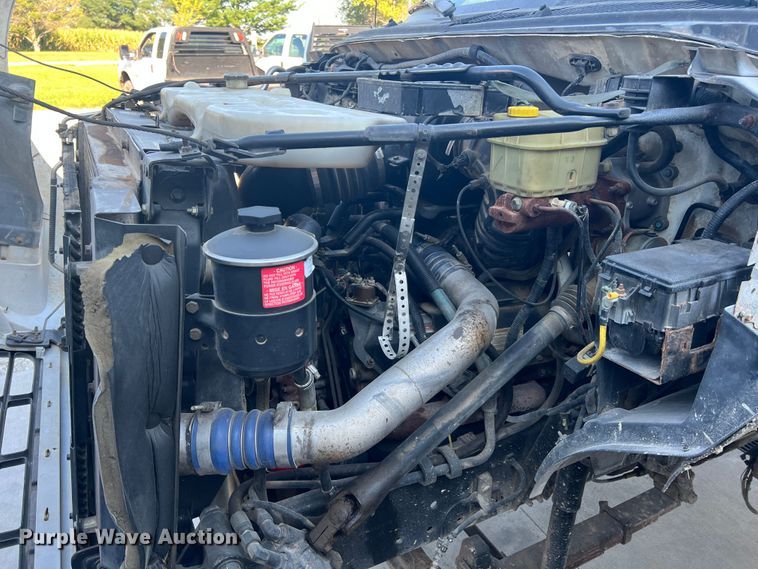 image for item MR9824 2000 Ford F750 Super Duty XL  dump truck