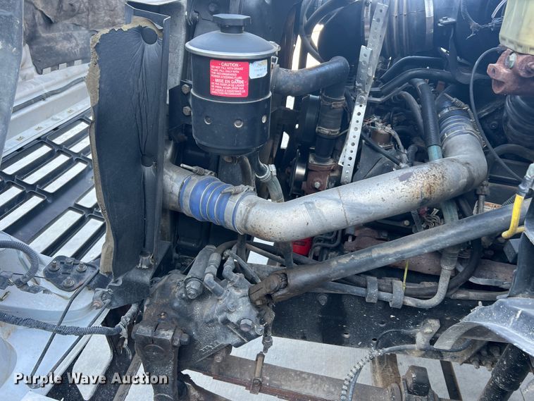 image for item MR9824 2000 Ford F750 Super Duty XL  dump truck