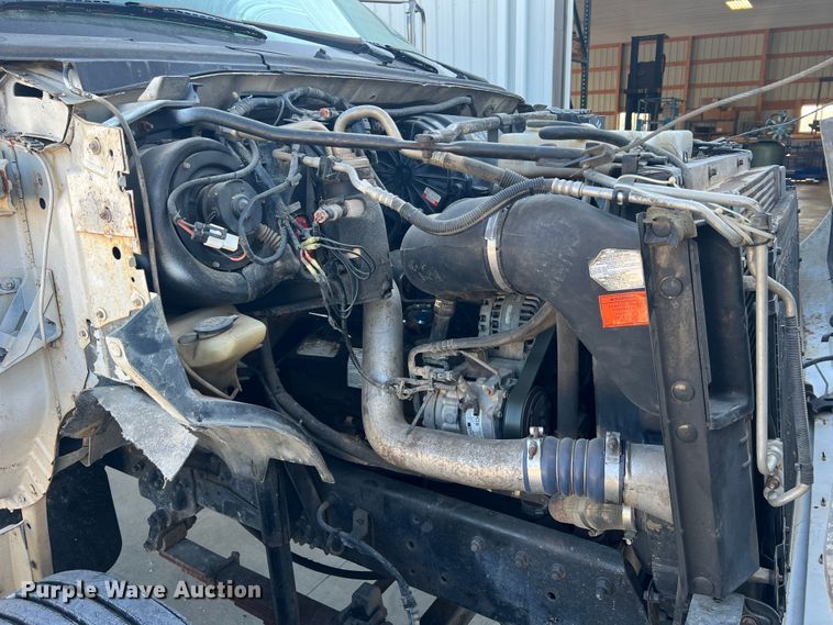 image for item MR9824 2000 Ford F750 Super Duty XL  dump truck