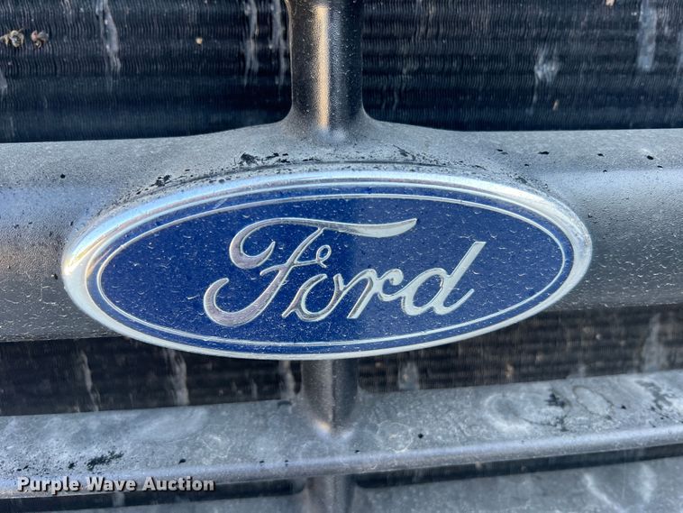 image for item MR9824 2000 Ford F750 Super Duty XL  dump truck