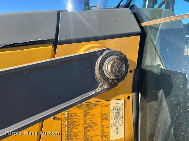 image for item MR9844 2014 John Deere 310SK  backhoe