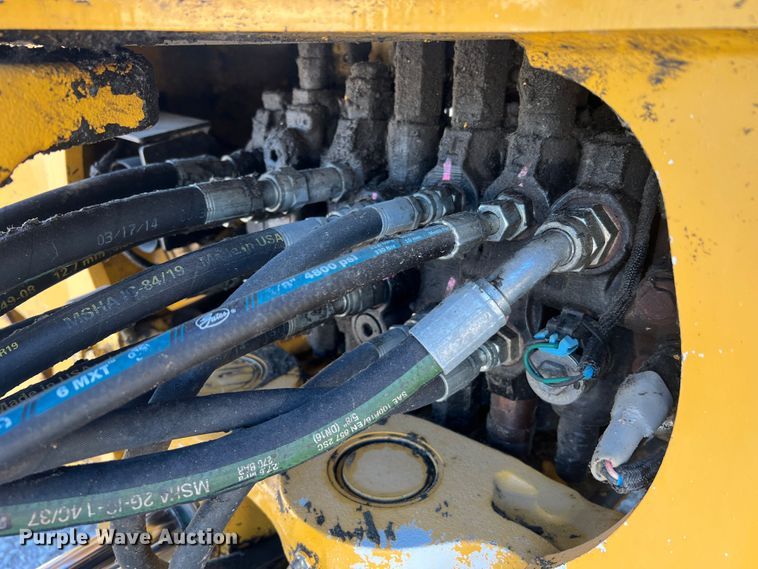 image for item MR9844 2014 John Deere 310SK  backhoe