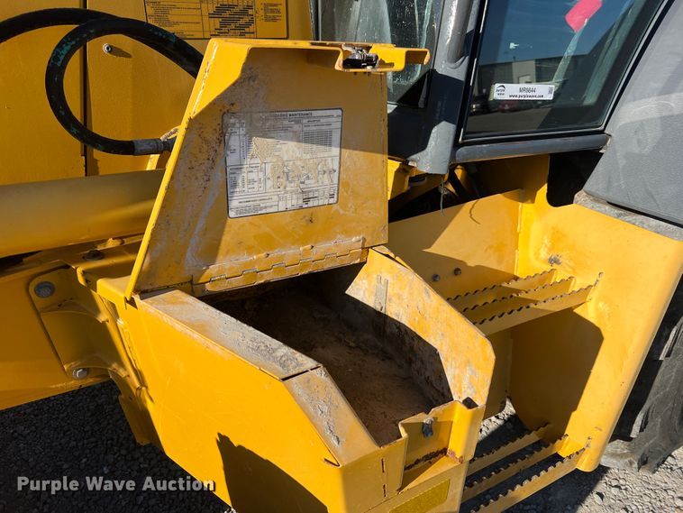 image for item MR9844 2014 John Deere 310SK  backhoe