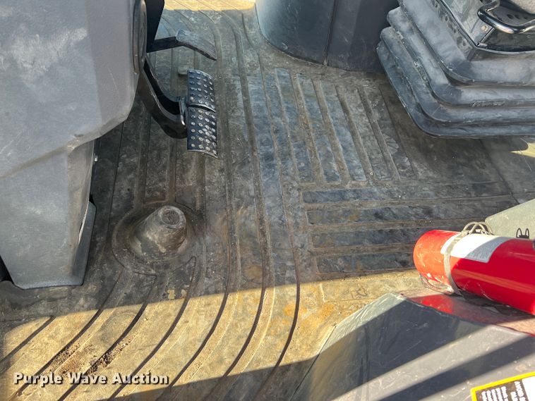 image for item MR9844 2014 John Deere 310SK  backhoe