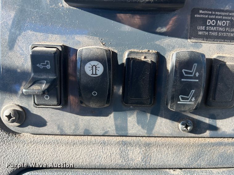 image for item MR9844 2014 John Deere 310SK  backhoe