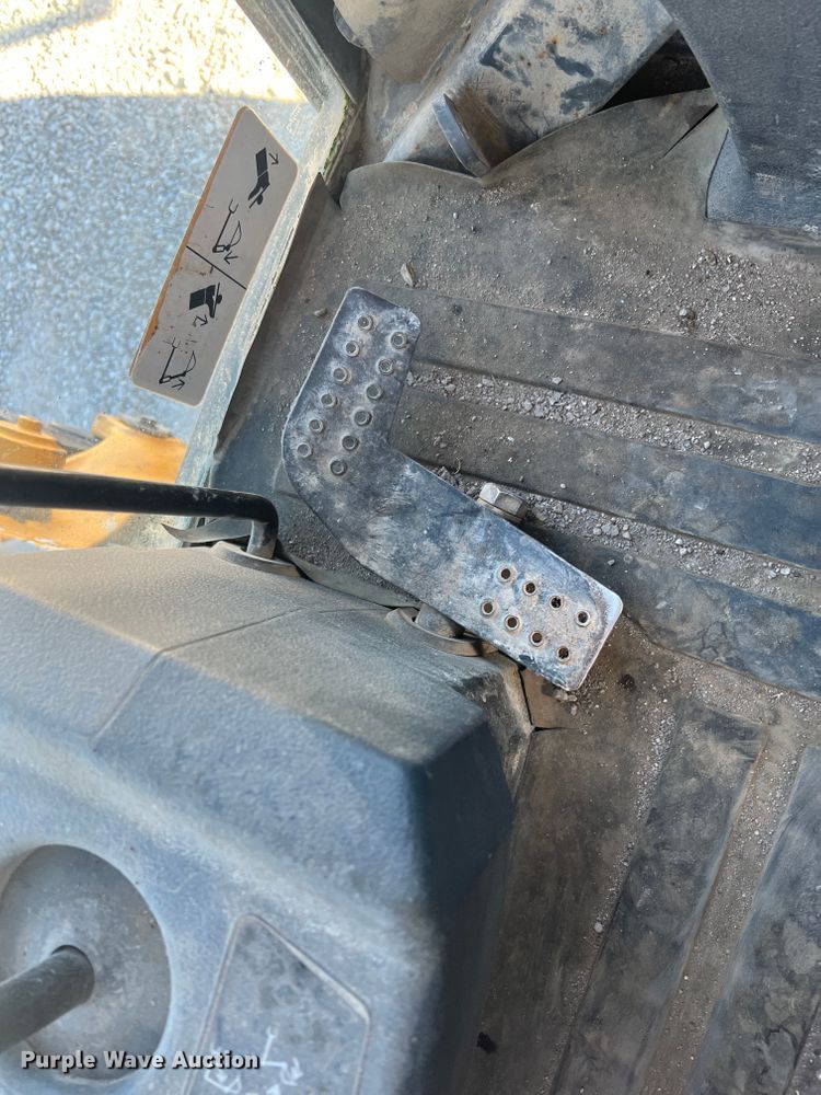 image for item MR9844 2014 John Deere 310SK  backhoe