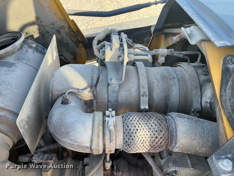 image for item MR9844 2014 John Deere 310SK  backhoe