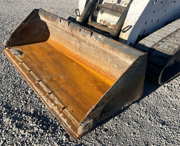 image for item MR9845 2009 Bobcat T320  tracked skid steer loader