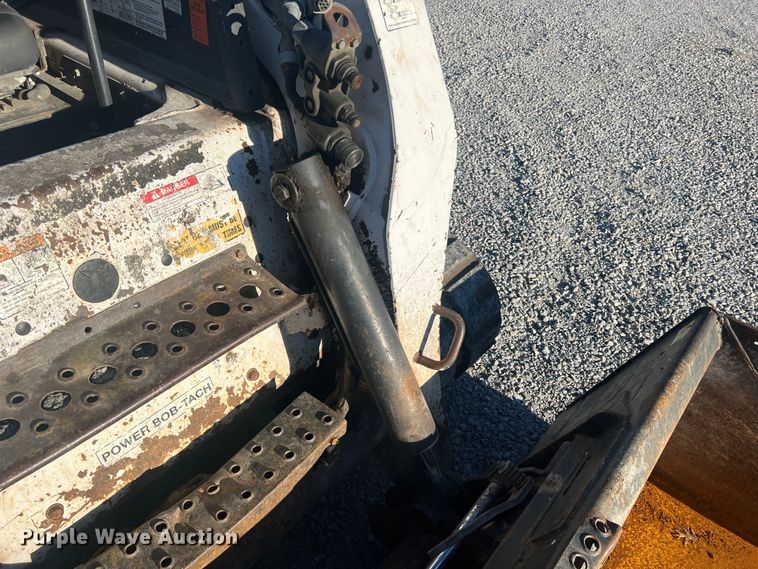 image for item MR9845 2009 Bobcat T320  tracked skid steer loader