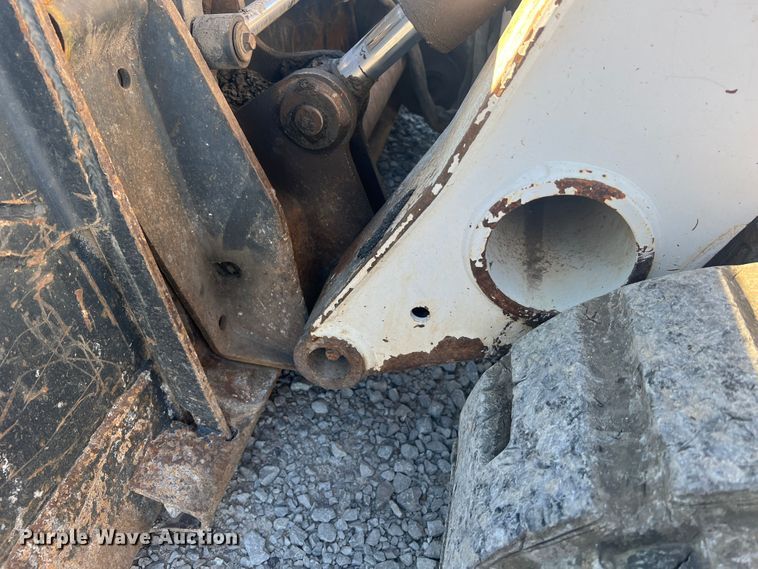 image for item MR9845 2009 Bobcat T320  tracked skid steer loader