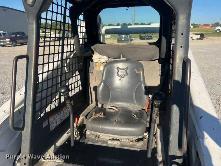 image for item MR9845 2009 Bobcat T320  tracked skid steer loader