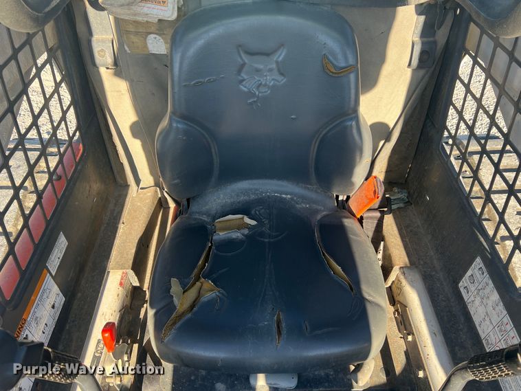 image for item MR9845 2009 Bobcat T320  tracked skid steer loader