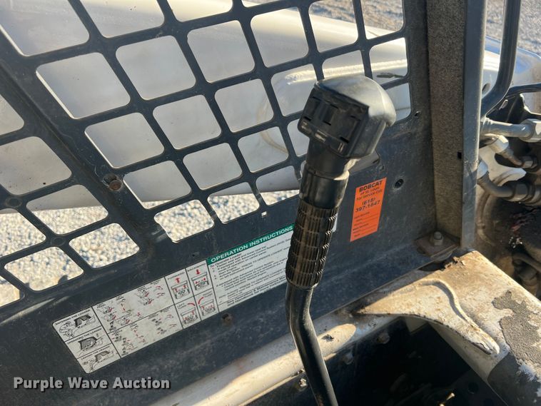 image for item MR9845 2009 Bobcat T320  tracked skid steer loader