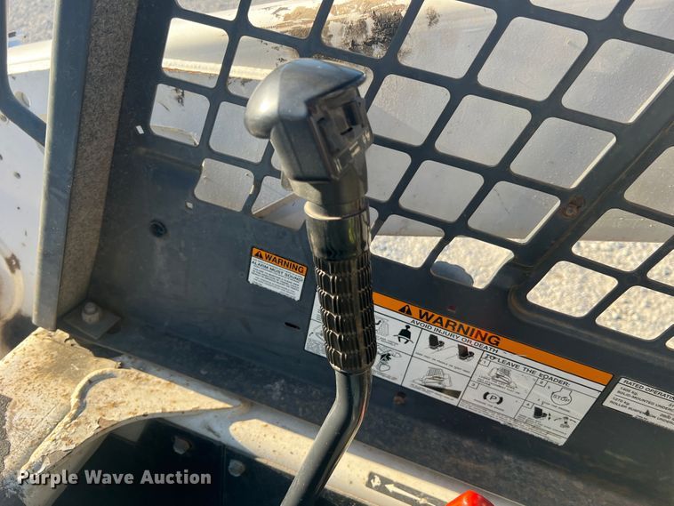 image for item MR9845 2009 Bobcat T320  tracked skid steer loader