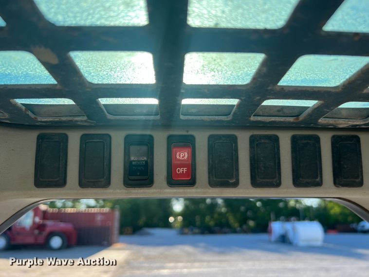 image for item MR9845 2009 Bobcat T320  tracked skid steer loader