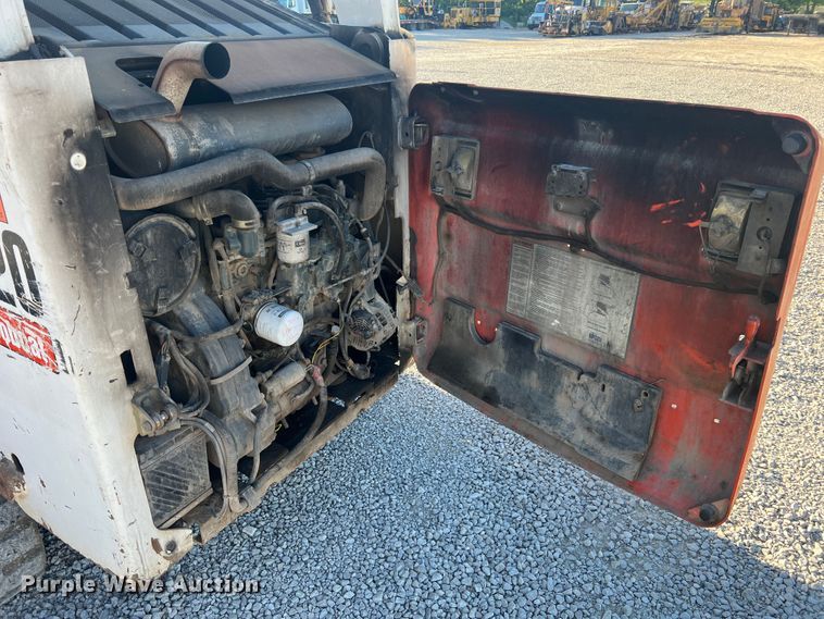 image for item MR9845 2009 Bobcat T320  tracked skid steer loader