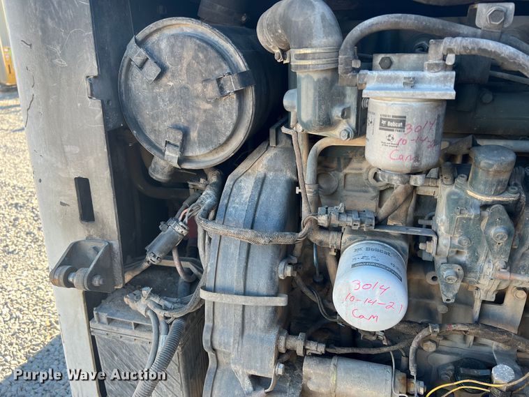 image for item MR9845 2009 Bobcat T320  tracked skid steer loader