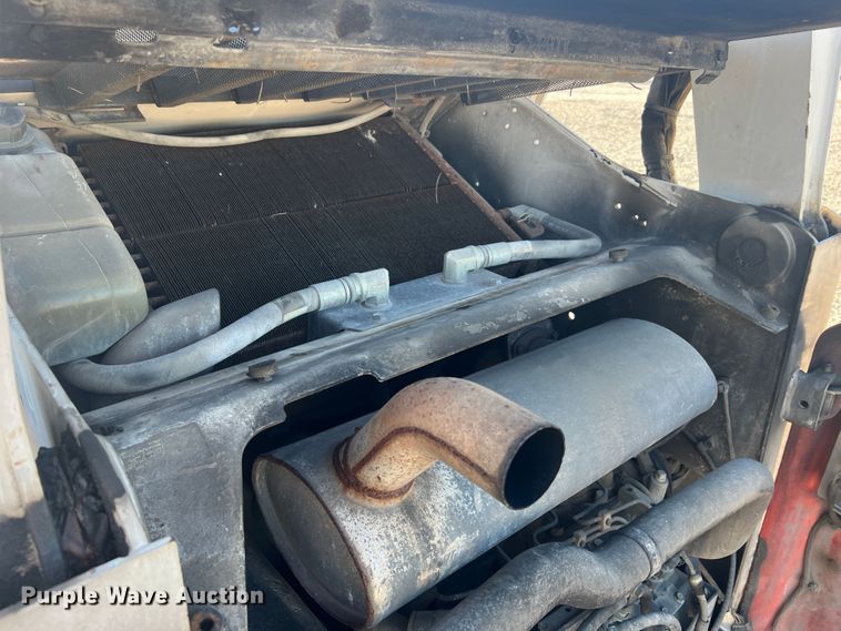 image for item MR9845 2009 Bobcat T320  tracked skid steer loader