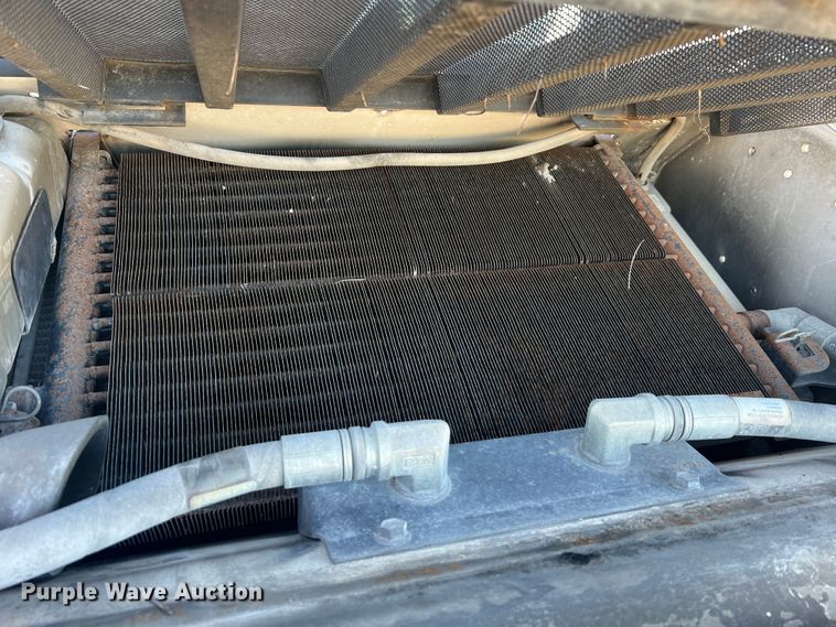 image for item MR9845 2009 Bobcat T320  tracked skid steer loader