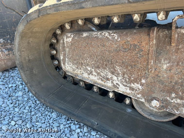 image for item MR9845 2009 Bobcat T320  tracked skid steer loader