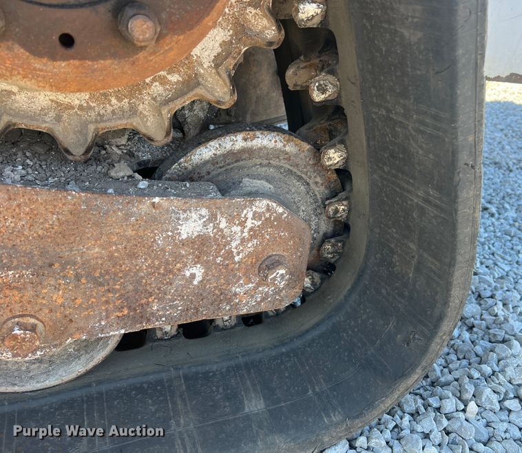 image for item MR9845 2009 Bobcat T320  tracked skid steer loader