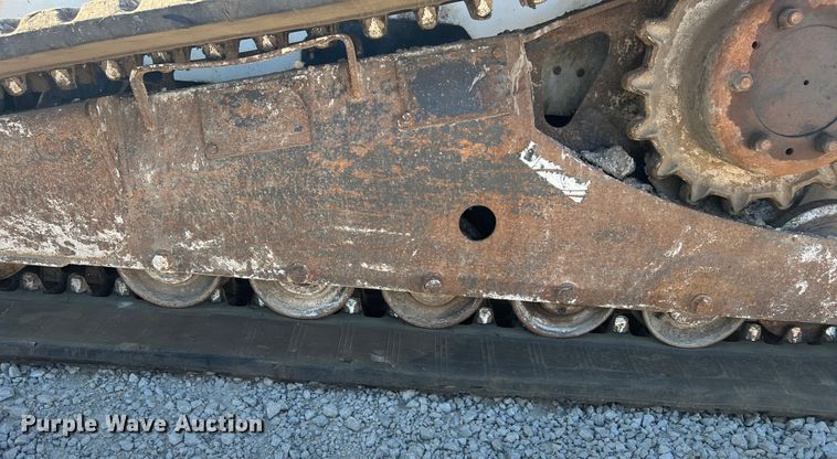 image for item MR9845 2009 Bobcat T320  tracked skid steer loader