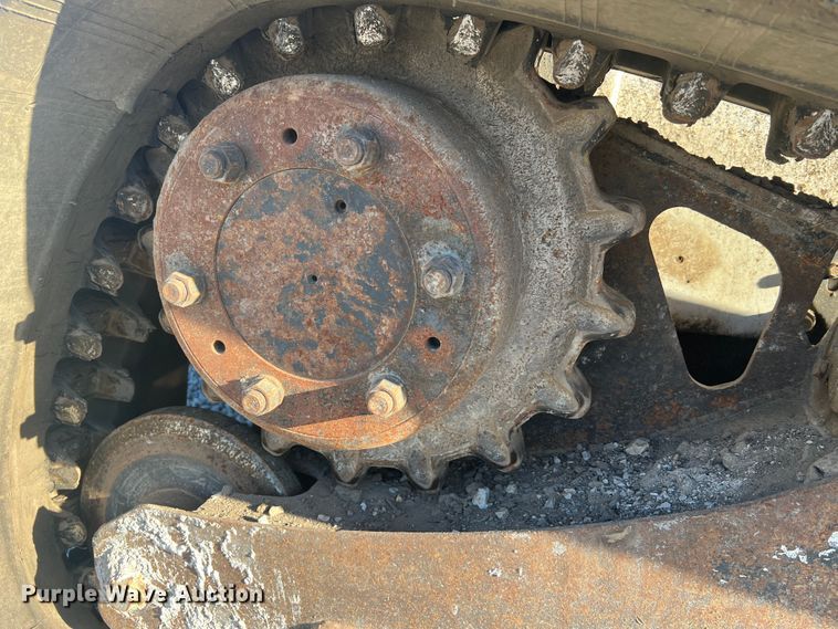 image for item MR9845 2009 Bobcat T320  tracked skid steer loader