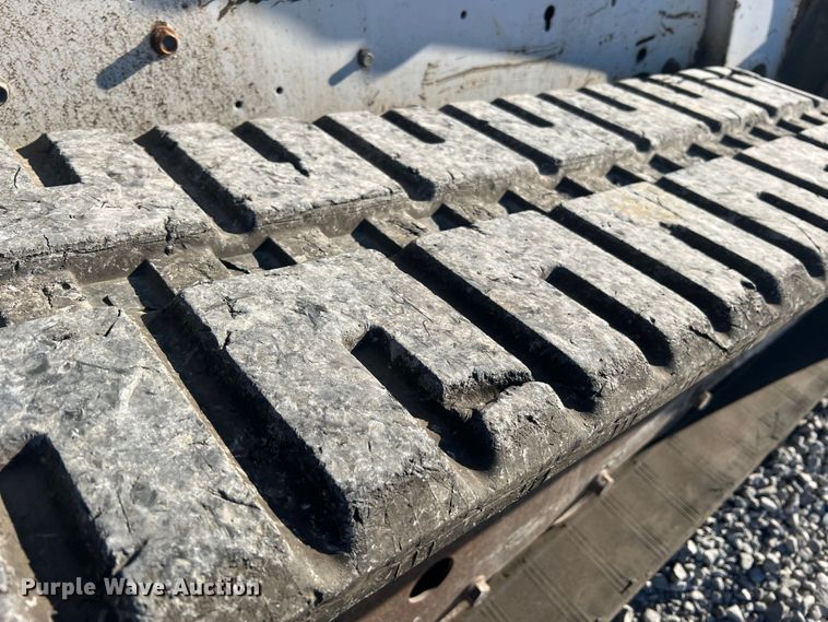 image for item MR9845 2009 Bobcat T320  tracked skid steer loader