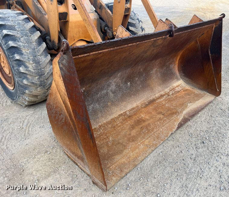 image for item MR9851 Case W20C  wheel loader