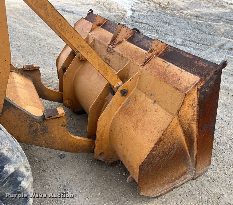 image for item MR9851 Case W20C  wheel loader