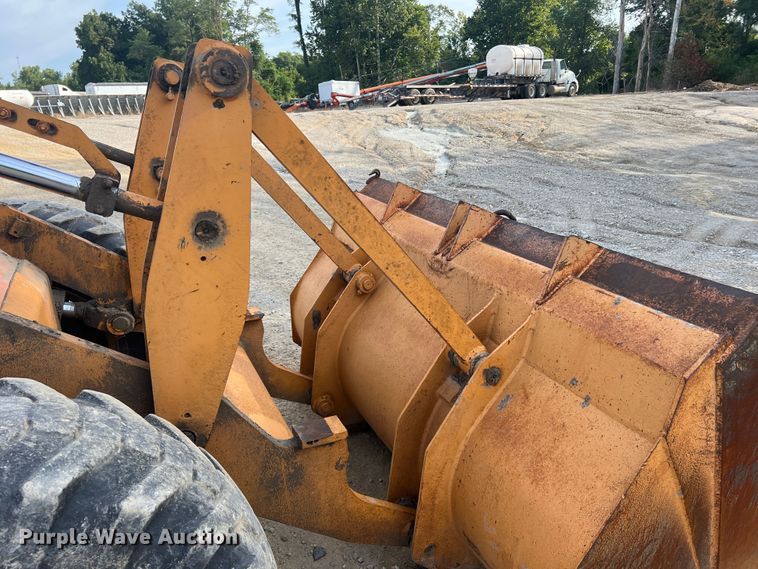 image for item MR9851 Case W20C  wheel loader