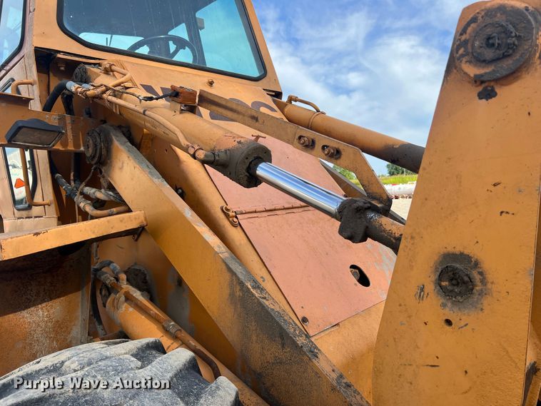 image for item MR9851 Case W20C  wheel loader