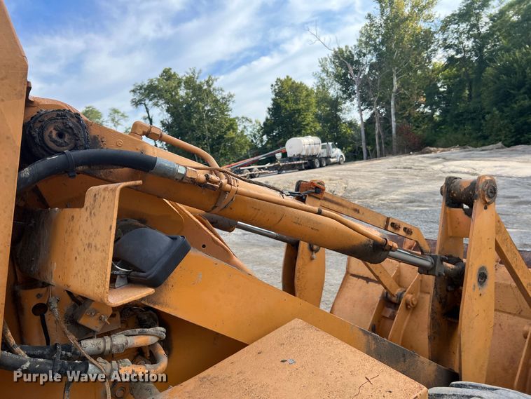 image for item MR9851 Case W20C  wheel loader